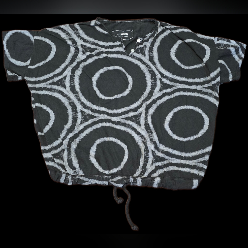 CHG Women's Black Top w/ Circle-pattern , Made in Italy: Y2K, Funky, Geometric